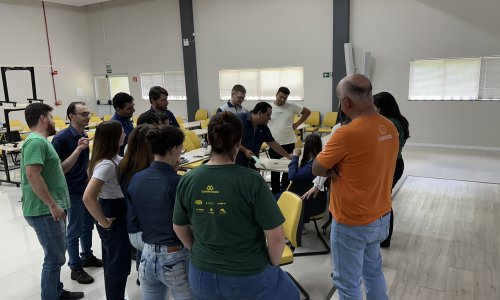 Coopertradio promove treinamento para colaboradores